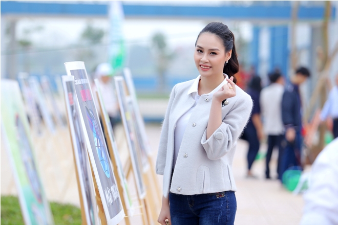 Hoa hậu Biển Thùy Trang tươi tắn dự lễ phát động xanh hoá học đường ảnh 1